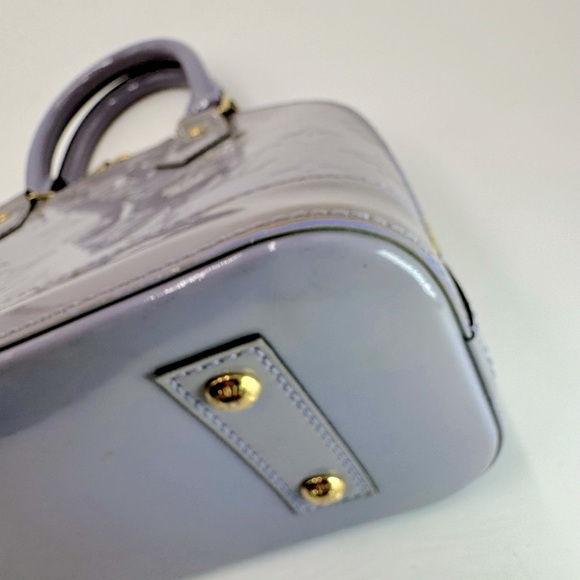 Auth Louis Vuitton Small Purple Lilas Vernis Monogram Alma BB Crossbody Bag - Picture 7 of 16